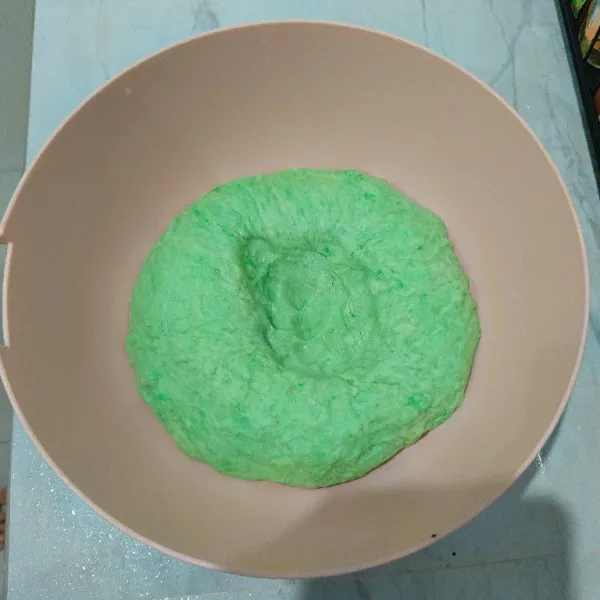 Setelah mengembang, kemudian kempiskan.