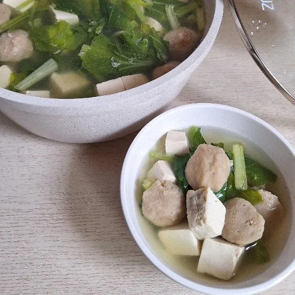 Sup Sawi Tahu Bakso