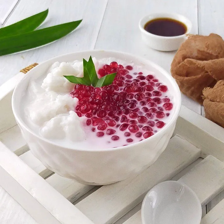 Bubur Sum-sum Merah Putih