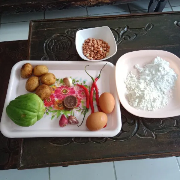 Siapkan bahan yang akan diolah.