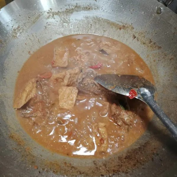 Masak hingga matang dan jangan lupa koreksi rasa, setelah matang siap disajikan