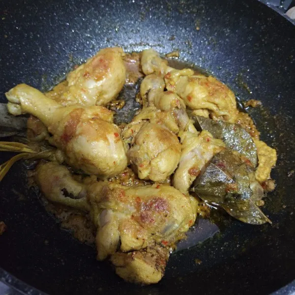 Setelah air surut seperti ini matikan api kompor.