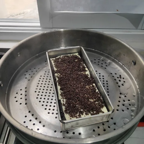 Taburi dengan cokelat meses.