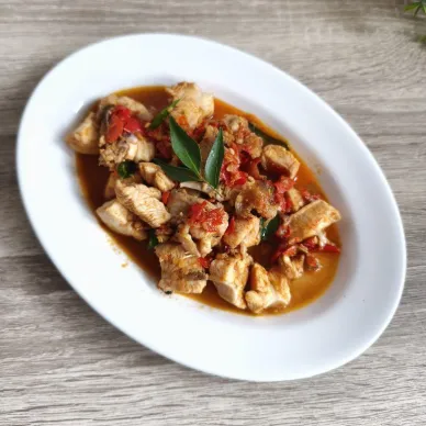 Ayam Pedas Bumbu Kari