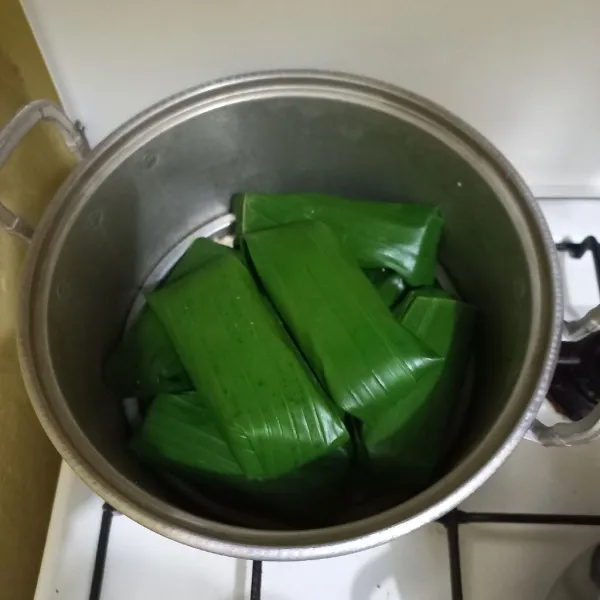 Kukus selama 25 menit.