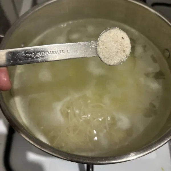 Seasoning dengan bumbu bakso instan, gula pasir dan garam.