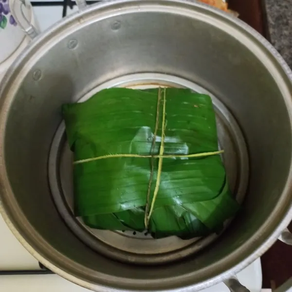 Kukus selama 90 menit dengan api sedang