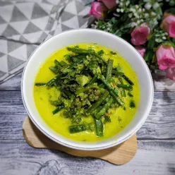 Pakis Kuah Santan Bumbu Kencur