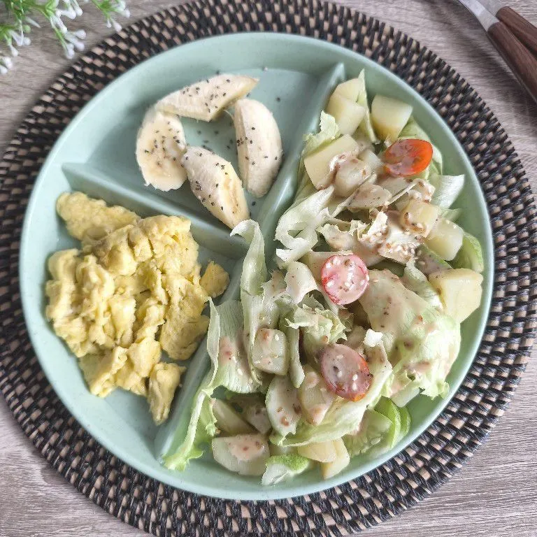 Scramble Egg with Potato Salad