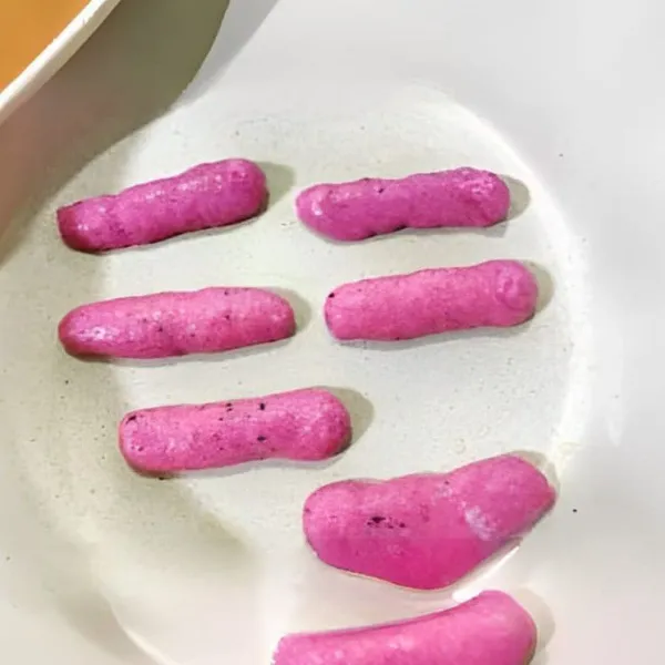 Masak dengan api kecil hingga matang dan bagian bawah sedikit kecokelatan