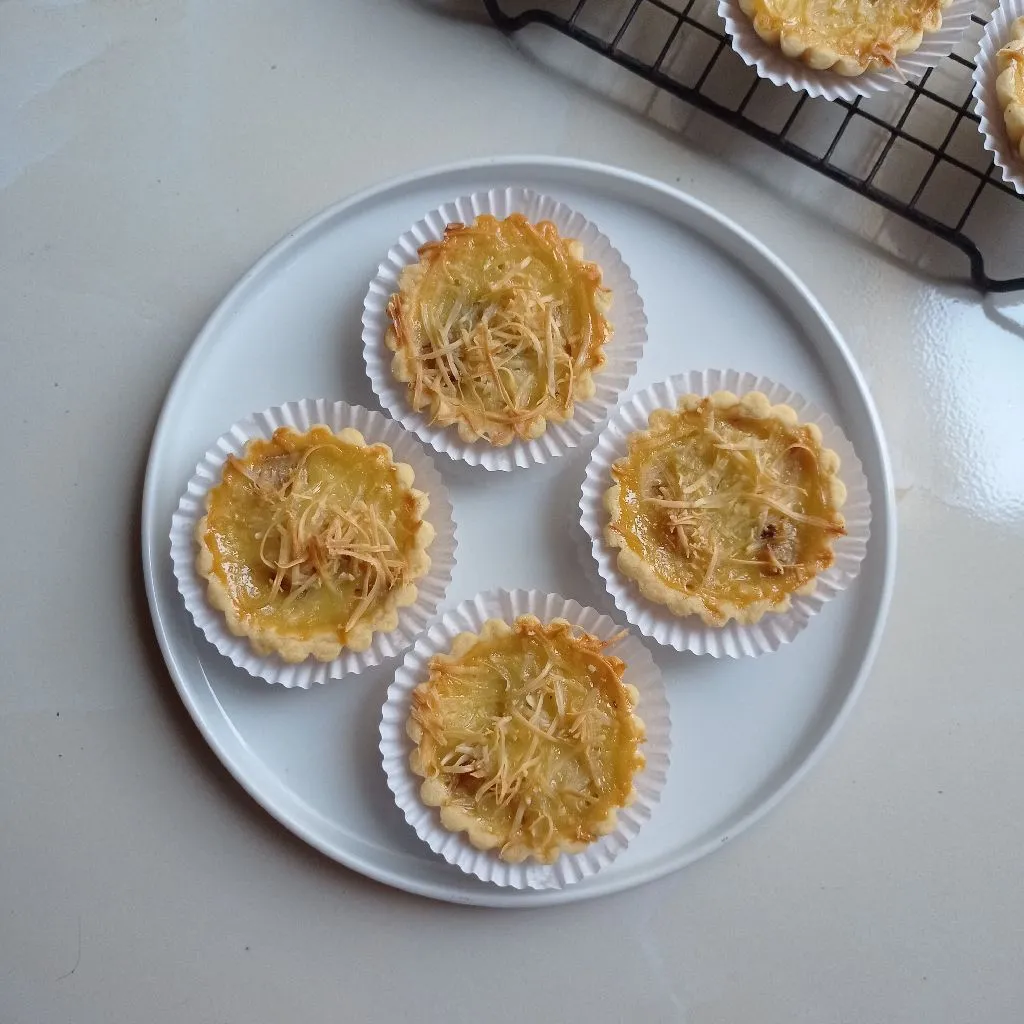 Banana Milk Cheese Pie