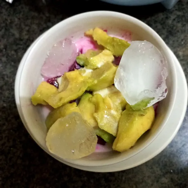 Masukan pecahan es batu