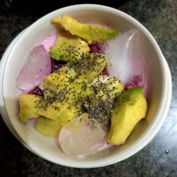 Beri chia seeds secukupnya