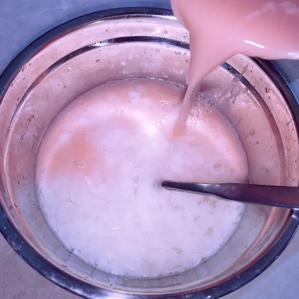 Campurkan pink lava dengan kopyor dan sajikan dalam! Keadaan dingin.