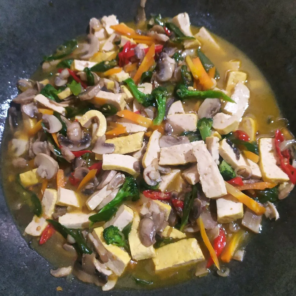 Tumis Jamur Kancing
