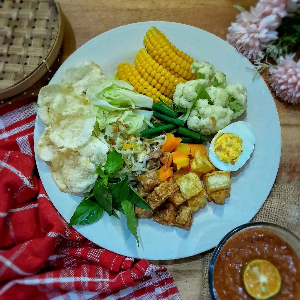 Gado-Gado Siram Rumahan
