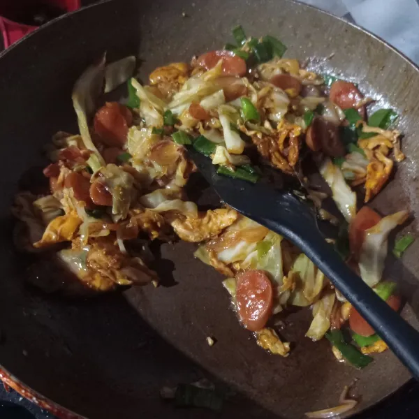 Masak sampai matang, koreksi rasa, sajikan