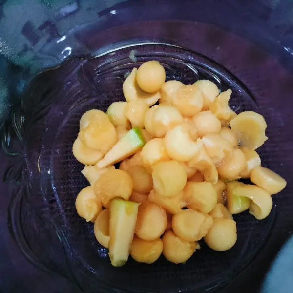 Kerok bunder bunder buah melon nya