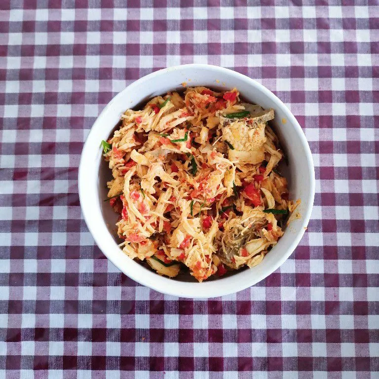 Ayam Suwir Daun Jeruk