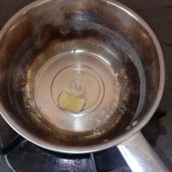 Masukkan jahe.