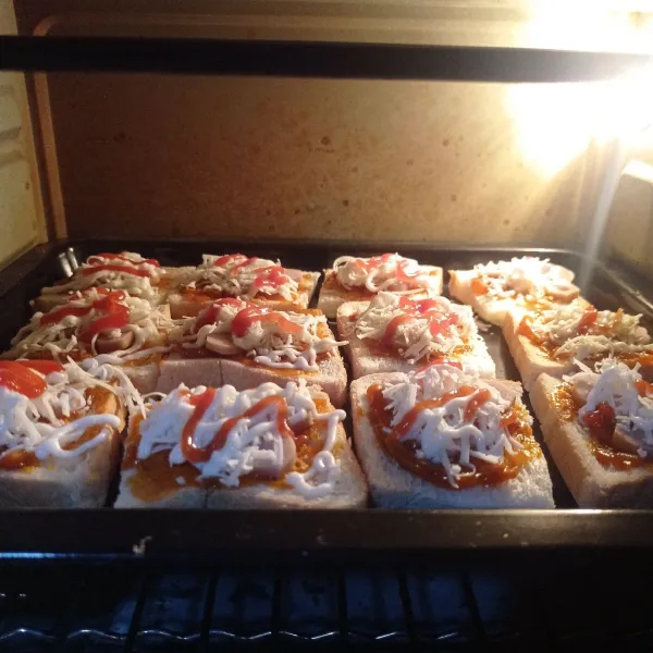 Panggang pada suhu 170 derajat selama 15 menit