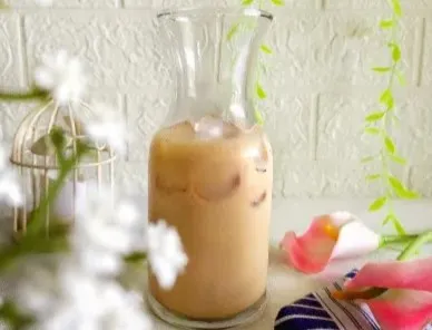 Roasted Tea Latte, Minuman Segar untuk Menghadapi Cuaca Panas!