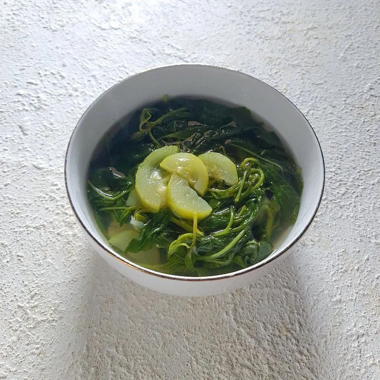 Bening Bayam feat Zucchini