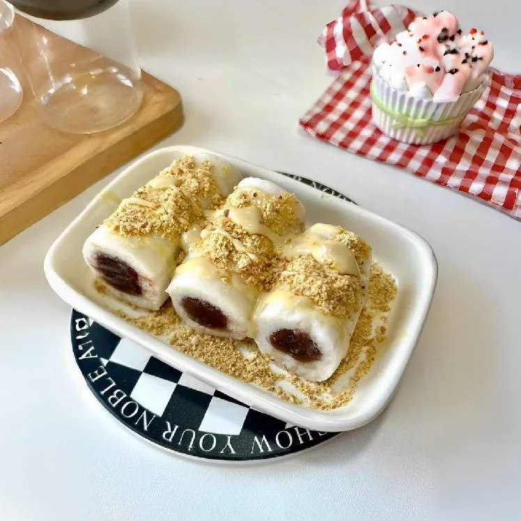 Sticky Roll Red Bean