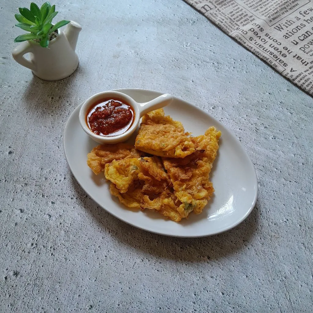 Telur Dadar dan Sambal Goreng