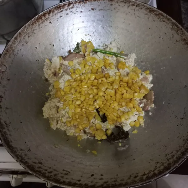 Masukan pipilan jagung rebus