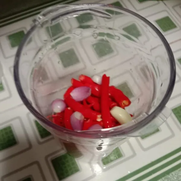 Blender cabe merah, bawang merah dan bawang putih
