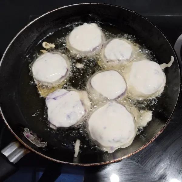 Lalu goreng dengan api sedang