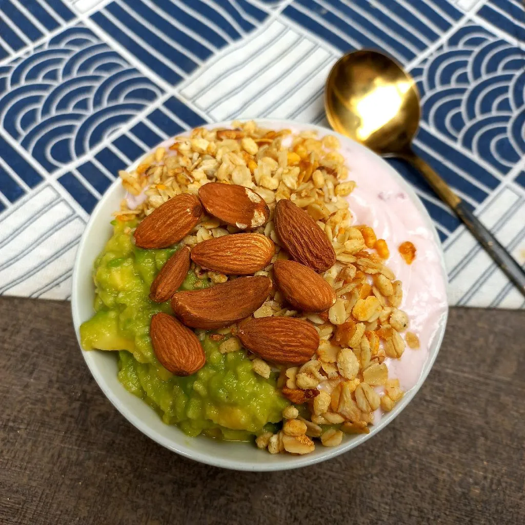 Alpukat Madu Yoghurt