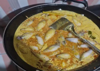 Gulai Cumi Isi Tahu