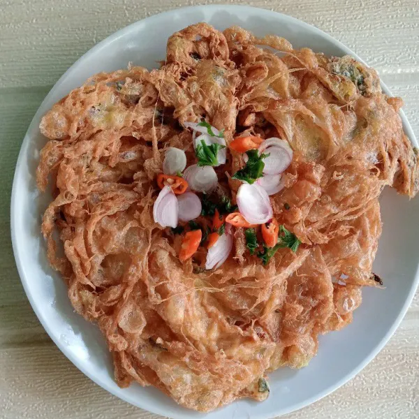 Potong-potong, lalu sajikan.