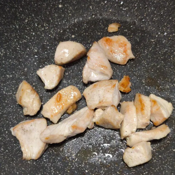 Tumis dengan olive oil sampai matang, lalu angkat.