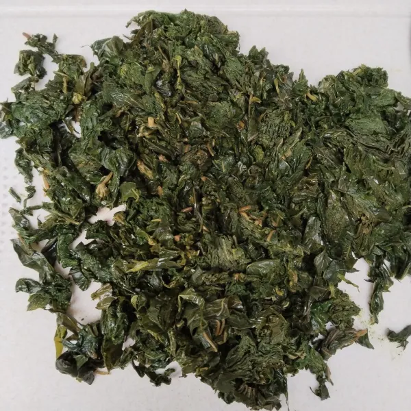 Peras, lalu iris halus.