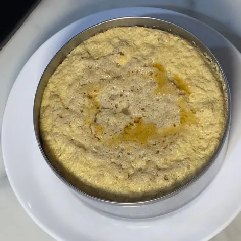 Angkat, lalu tuang minyak wijen.