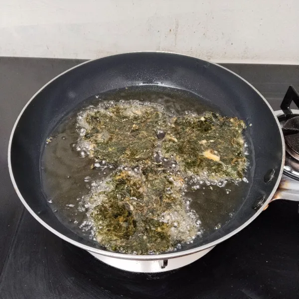Goreng hingga kecoklatan.