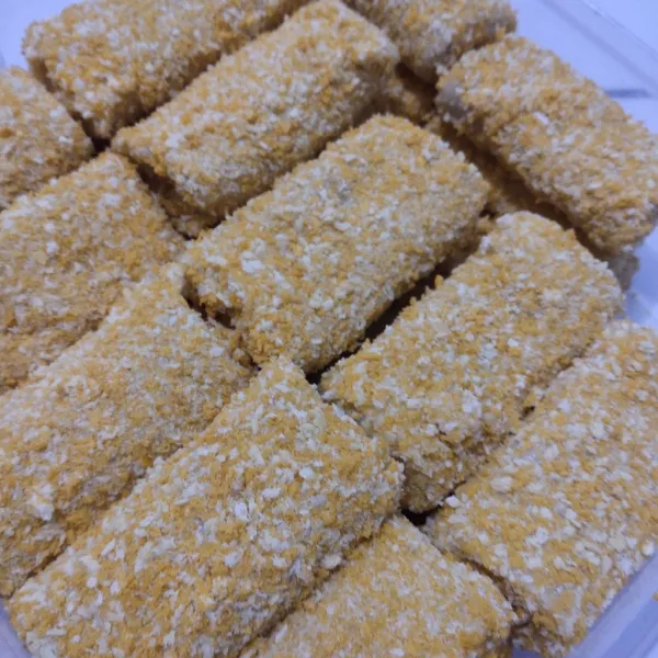 Sebelum digoreng, sebaiknya diamkan di kulkas selama 1 jam.