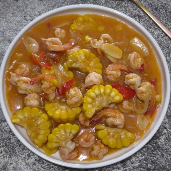 Udang saos asam manis siap untuk disajikan!
