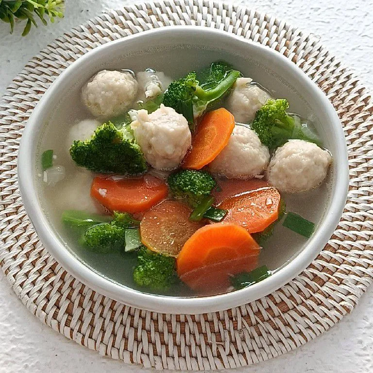 Sop Bakso Ayam Brokoli Wortel #KurCepBulanIni