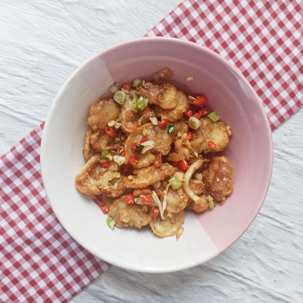 Paha Kulit Ayam Tepung Cabe Garam #KurCepBulanIni