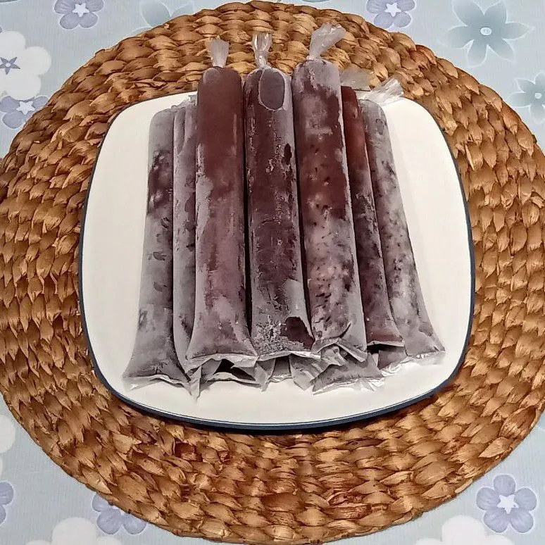 Es Lilin Ketan Hitam