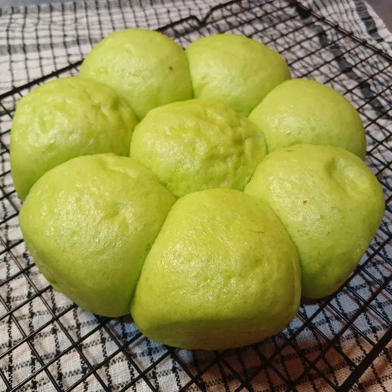 Roti sobek pandan kukus