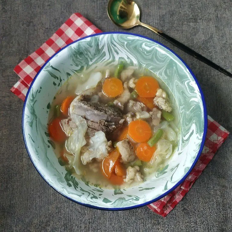 Sop Tulangan Dan Tetelan Sapi