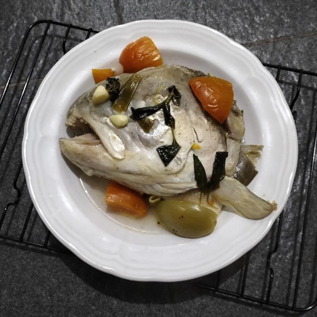 Kuah Asam Pindang Kepala Salmon