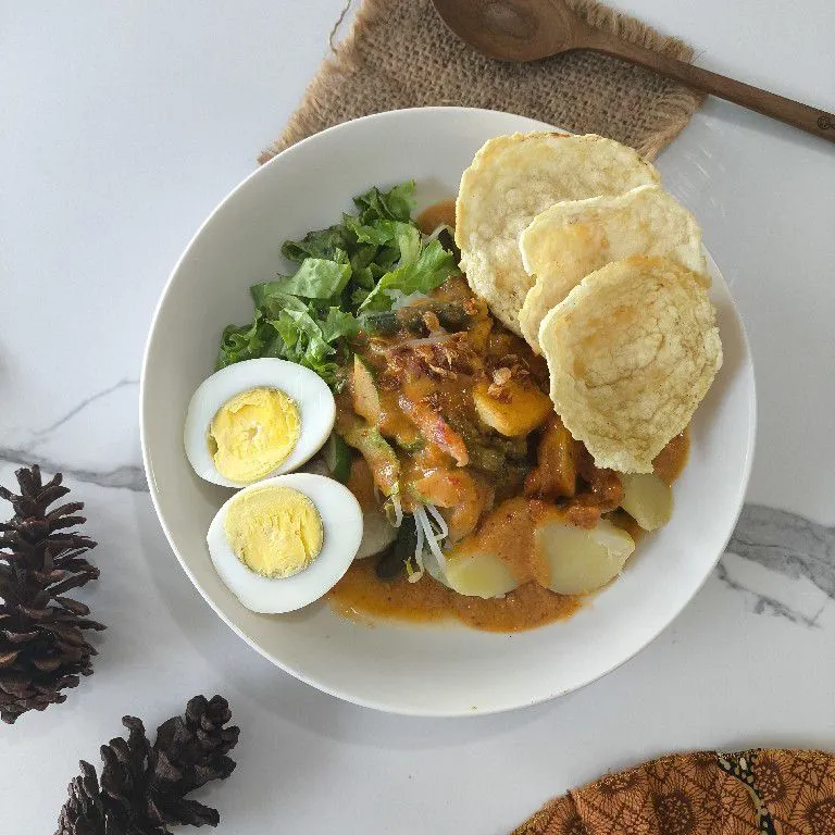 Gado-gado bumbu kacang mente