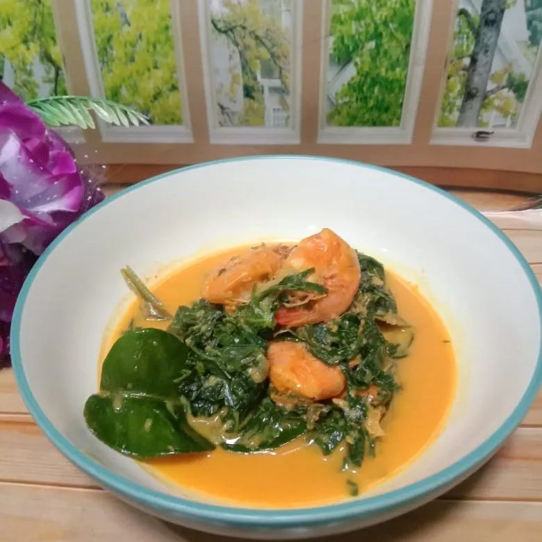 Gulai Udang Daun Singkong