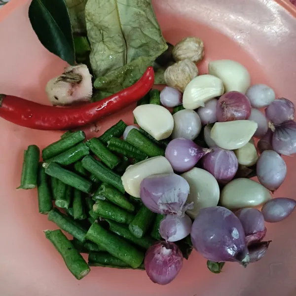 Siapkan bahan bumbu